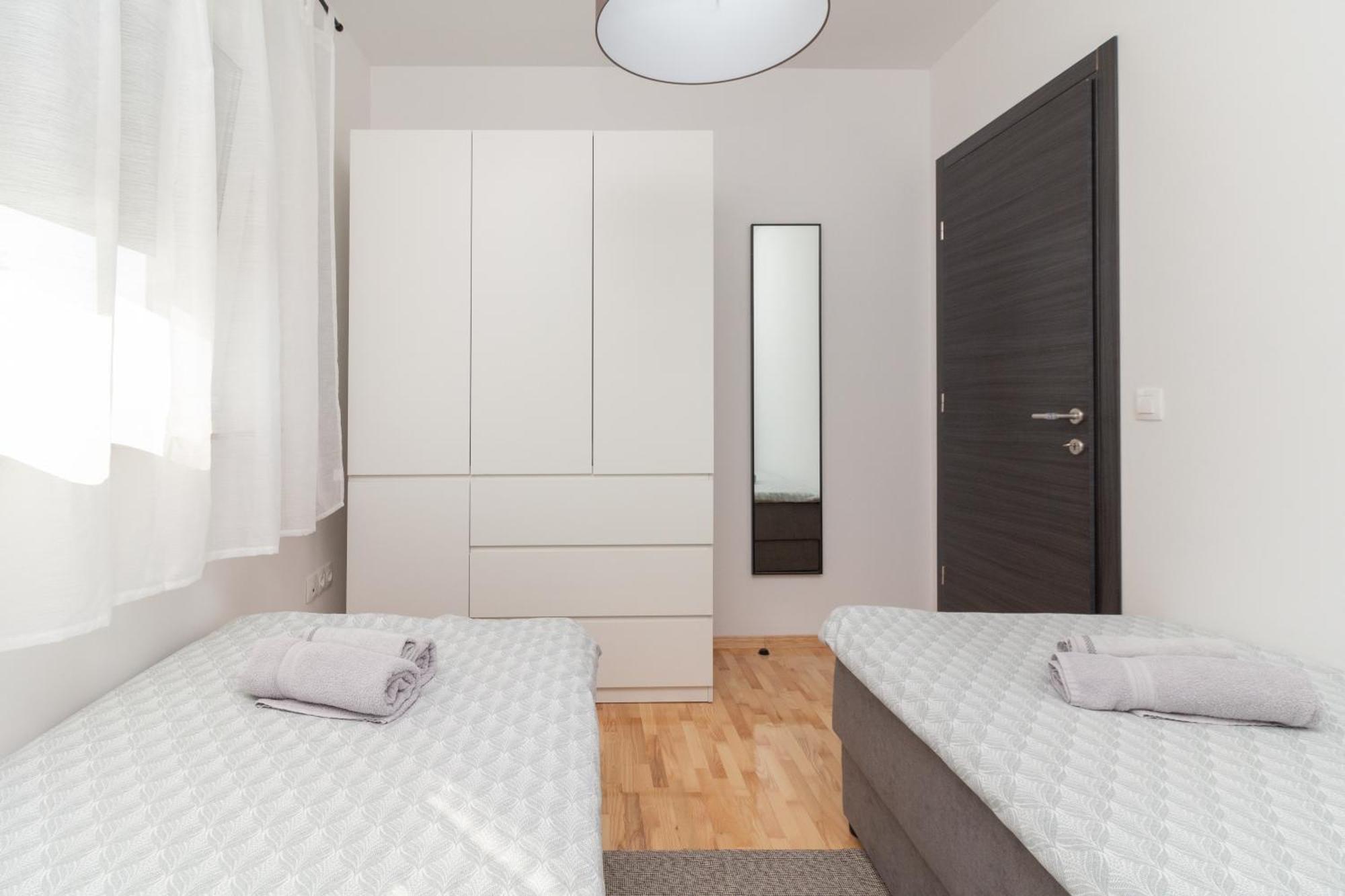 Modern And Spacious Apartment Helena Near The Beach プリヴラカ エクステリア 写真