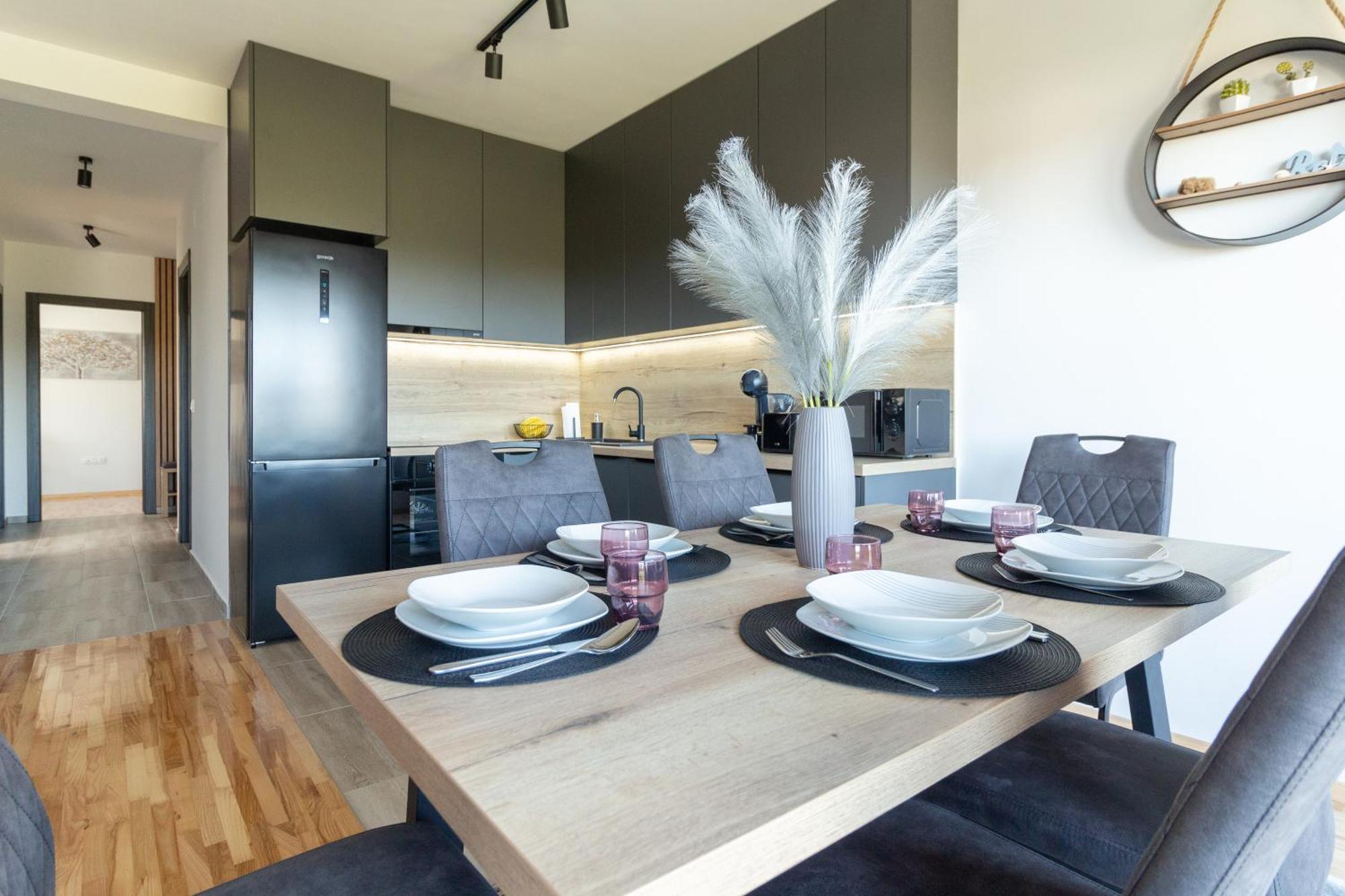 Modern And Spacious Apartment Helena Near The Beach プリヴラカ エクステリア 写真